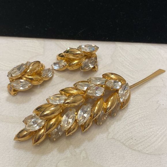 Vintage Alice Caviness Dimensional Demi Parure - Picture 2 of 9